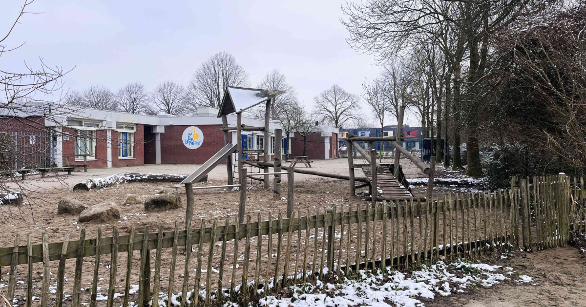 Breed schoolplein in Lelystad: openbare ontmoetingsplek die meebeweegt met de wijk
