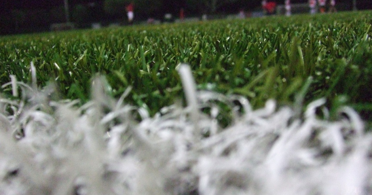 Niet meer blessures bij voetballen op kunstgras – Allesoversport.nl