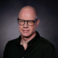 Portretfoto van Ilja van Holsteijn