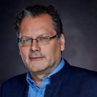 Portretfoto van Jeroen Hoyng